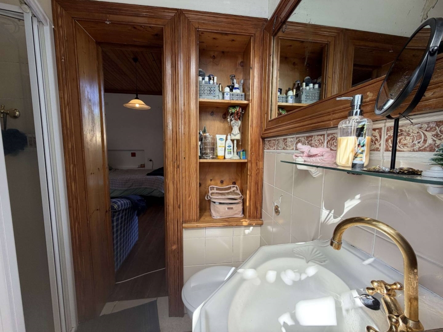 To Let 1 Bedroom Property for Rent in Rondebosch Village Western Cape
